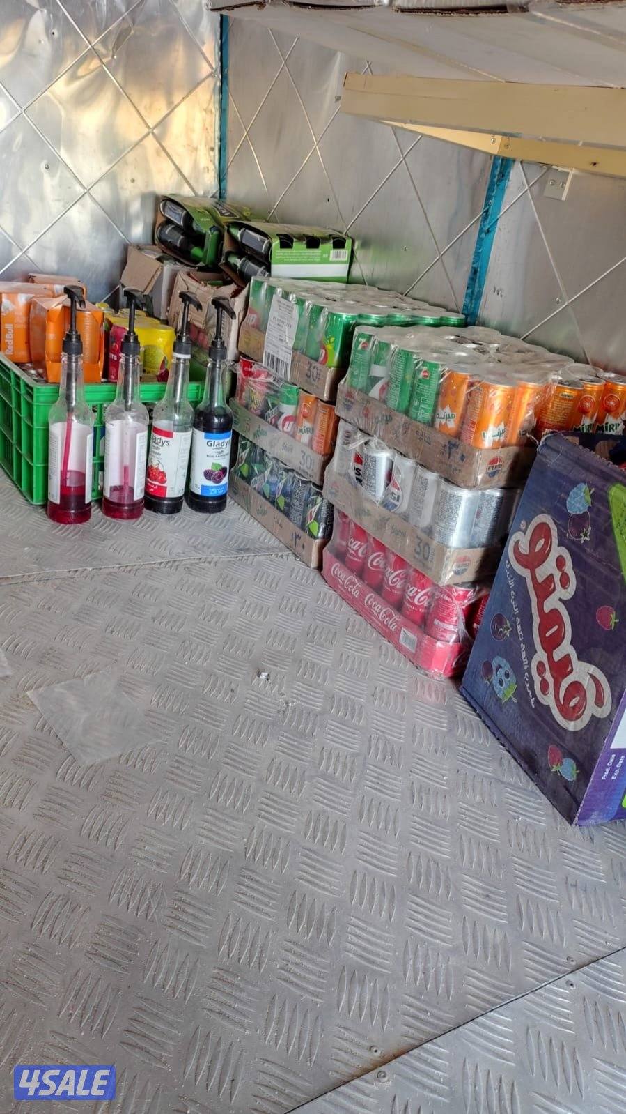 بقالة مرسيدس نظيفة ومعها جميع أغراضها كامله بضاعه وماطور5