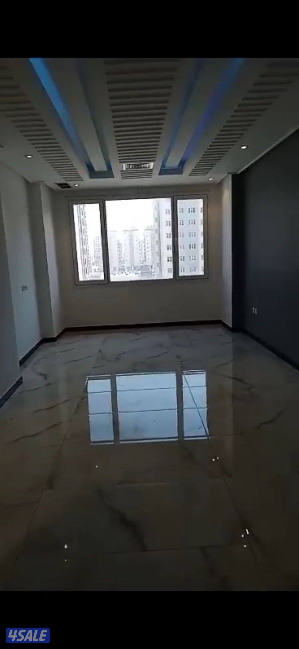 شقة للبيع صباح السالم مجمع راقي - 109متر مؤجرة ٤٧٠ مطابقة لقرض الأتمان0