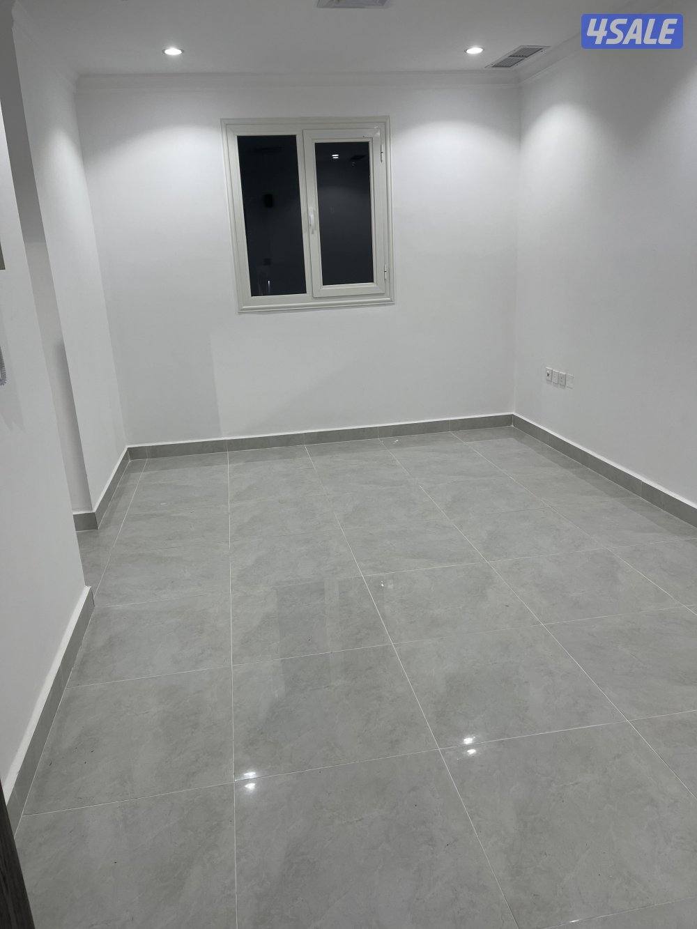 شقة للايجار حولي عوايل1