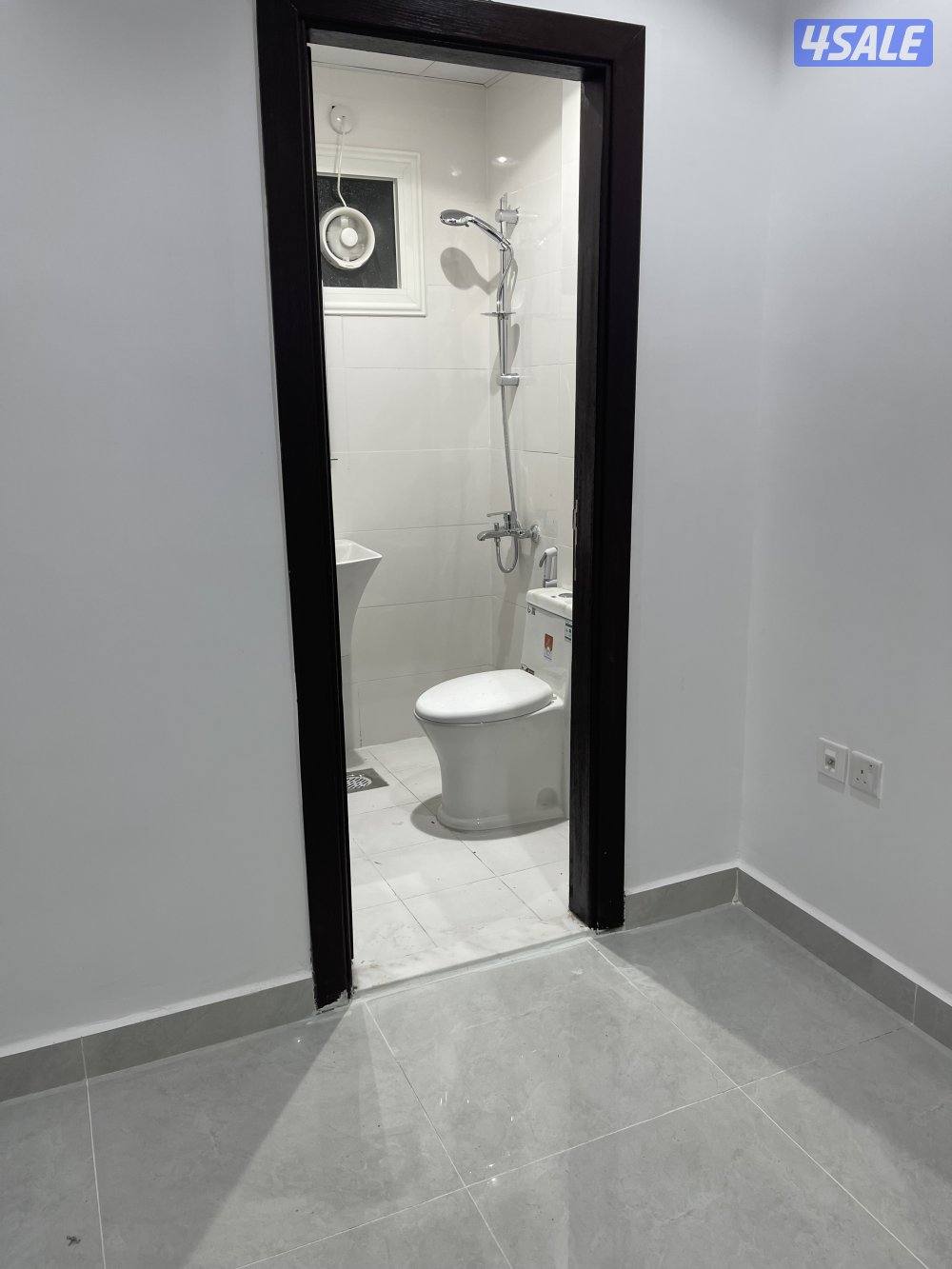 شقة للايجار حولي عوايل7