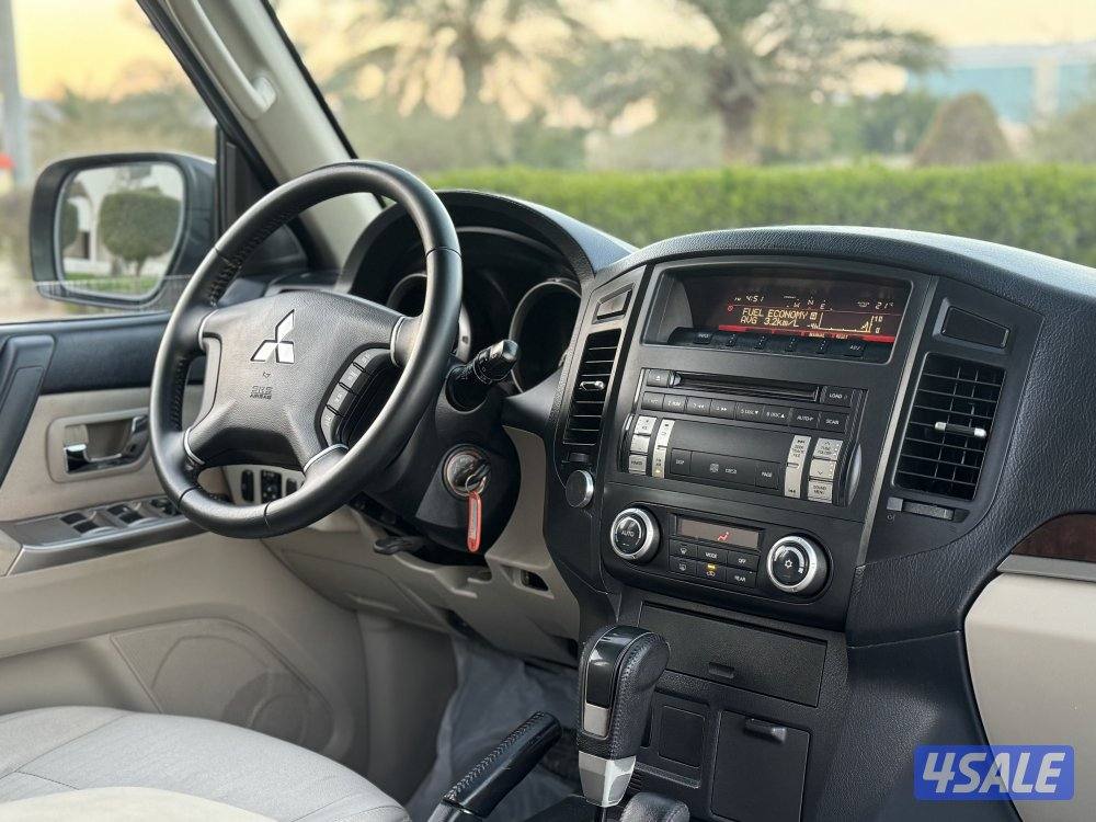 ميتسوبيشي باجيرو موديل 2014 بحاله ممتازه جدا14