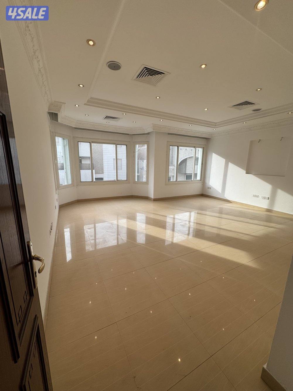 للإيجار شقة فخمة اول ساكن في قرطبة ق ٤0