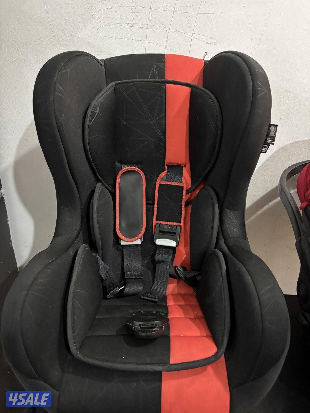 عربة اطفال و مقعد سيارة للاطفال و للرضع2