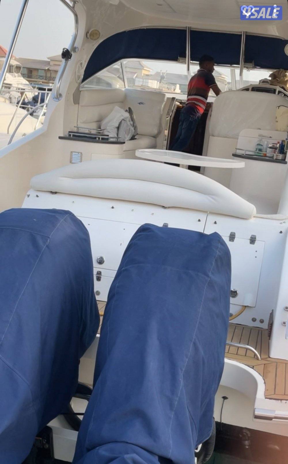 للبيع سلفر كرافت ٣٧ ٣ مكاين ٣٠٠ ميركوري2