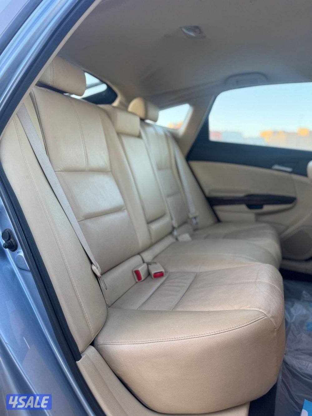 للبيع هوندا بحاله ممتازه سيرفس وكاله10