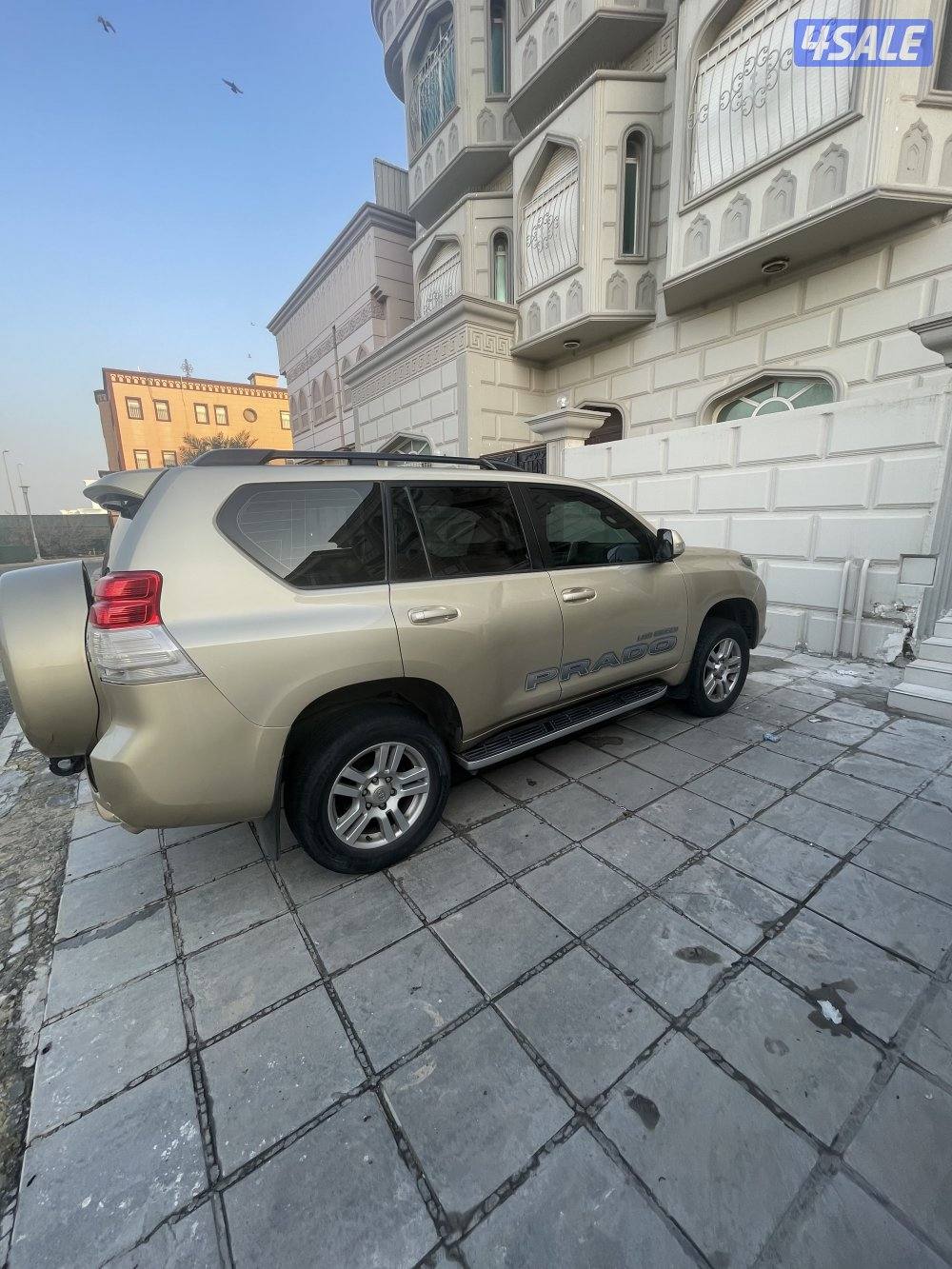 برادو 2013 vx اللون ذهبي2