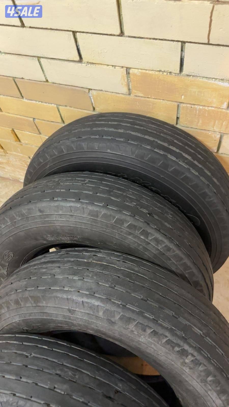 اربع بوالين ماكسس بوجمل مقاس ١٧ فيهم نص عمر على راحه  مركبهم اخر ٢٠٢٤1