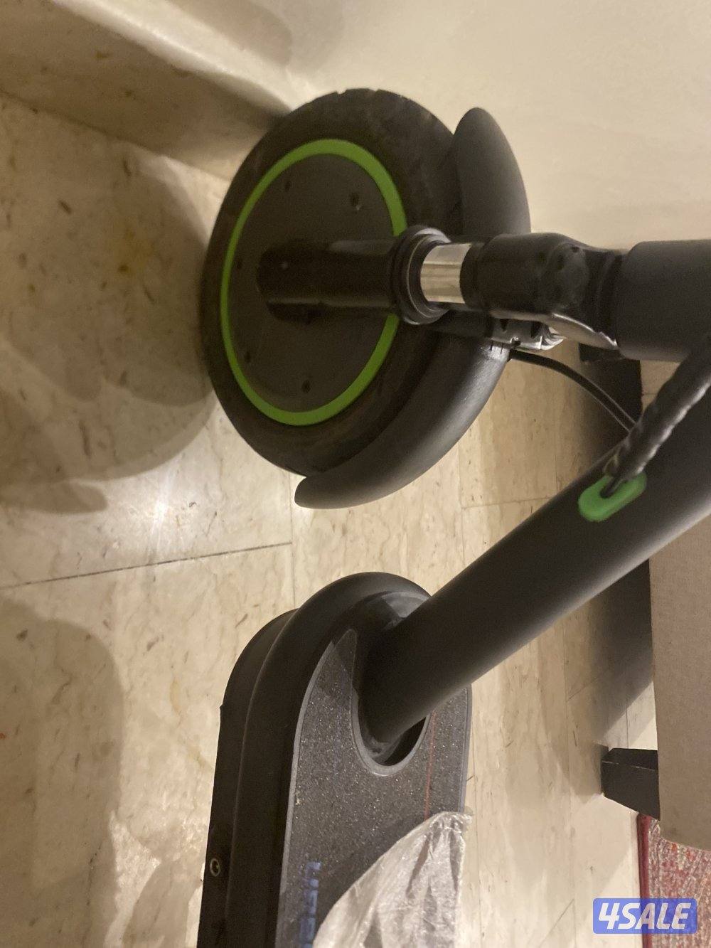 سكوتر نظيف جديد بقراطيسه مو مستعمل سرعته 40 يمشيك لمدة ساعه كامله6