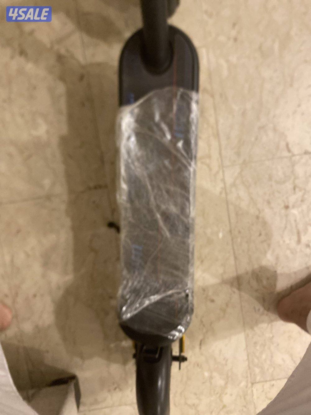 سكوتر نظيف جديد بقراطيسه مو مستعمل سرعته 40 يمشيك لمدة ساعه كامله9