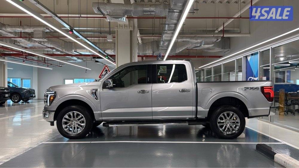 FORD F-150 LARIAT1