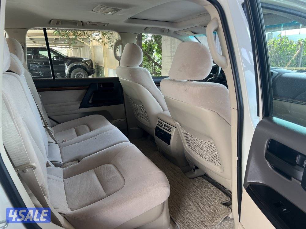 للبيع لاند موديل 201810