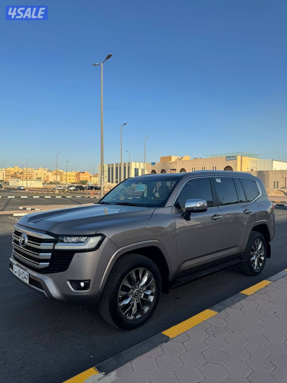 لاند كروزر VX عداد 80 الف صبغ الوكالة1