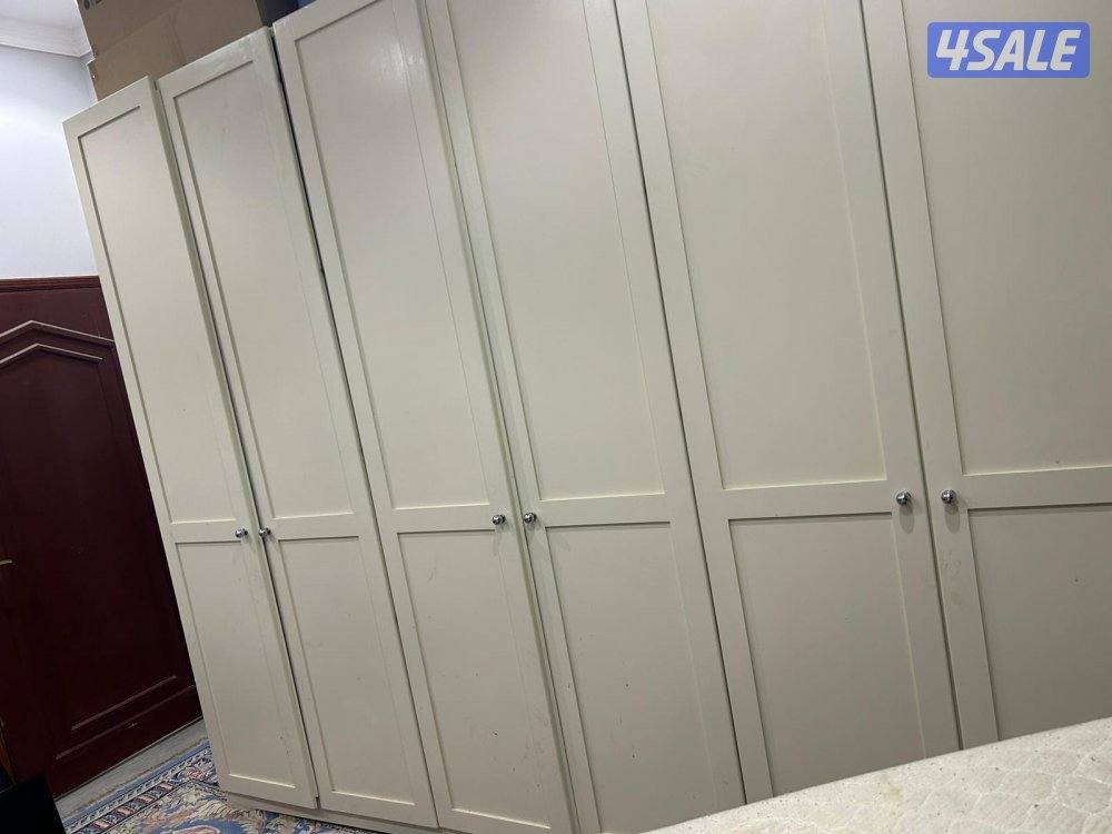 كبتين ملابس بحالة جيدة واحدة من ايكيا0