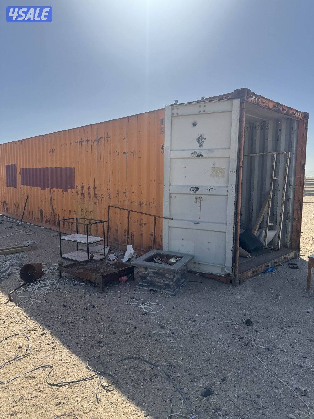 بيعه سريعه كونتينر 40قدم 12متر شرط النظافه خالي من الكسور2
