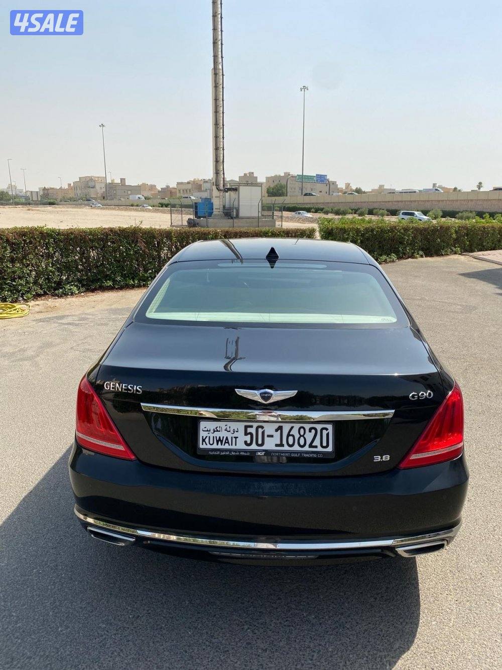 جينيسيز G90 موديل ٢٠١٧ ماشي ١٢٠ ألف  ٦ سلندر لون اسود وارد الواكاله4