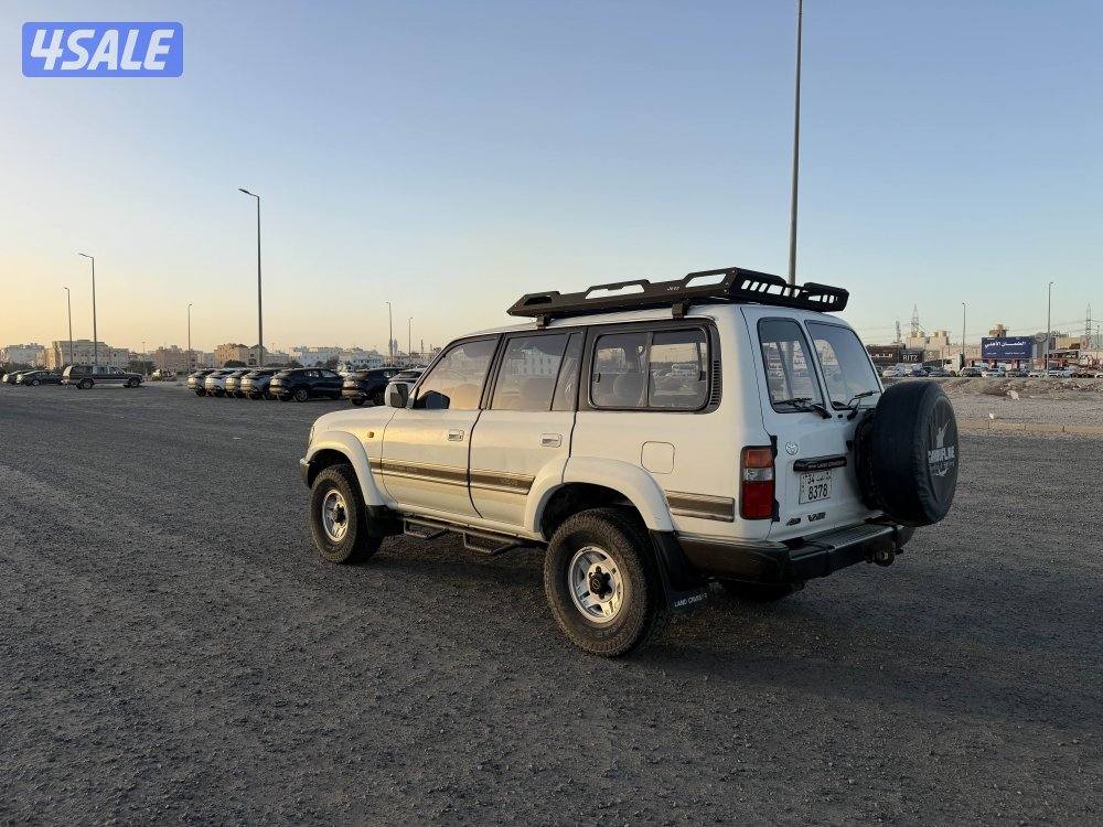 لاندكروز 1990 نوع VXR قير عادي0