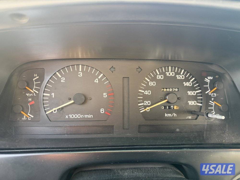 لاندكروز 1990 نوع VXR قير عادي4