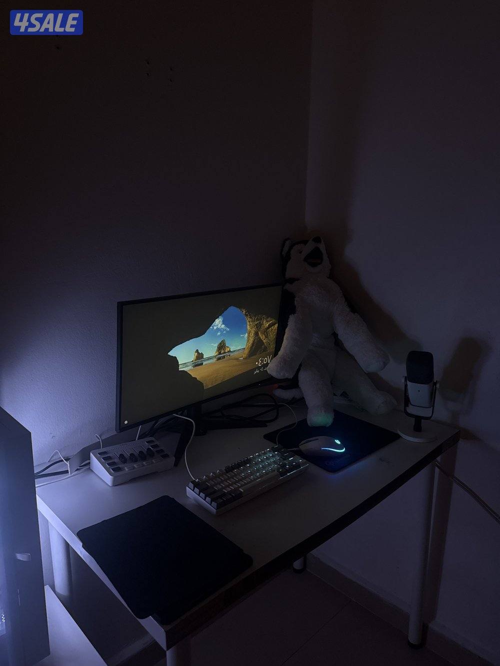 بي سي مع كل اغراضه0