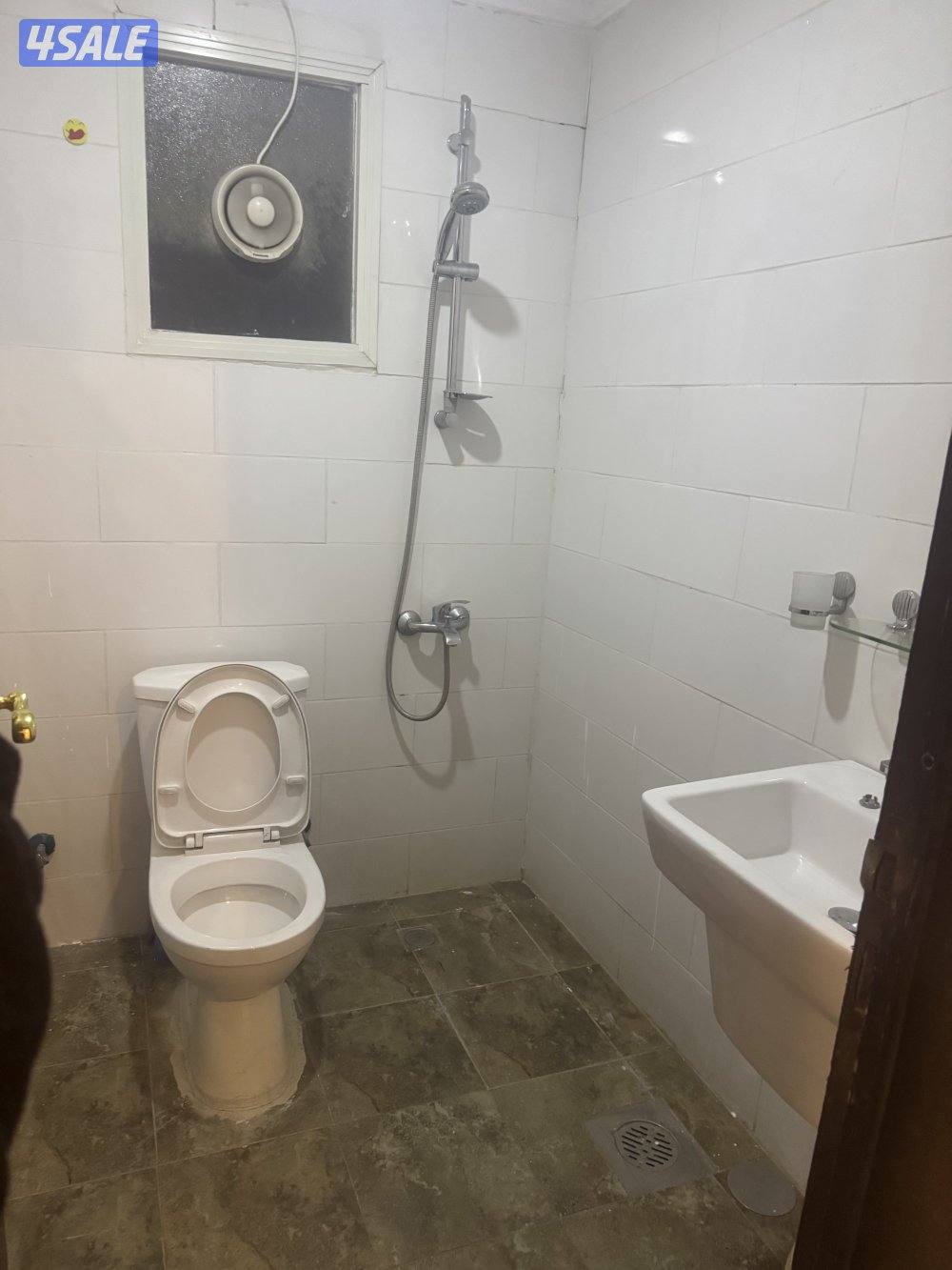 شقة للإيجار بميدان حولي4