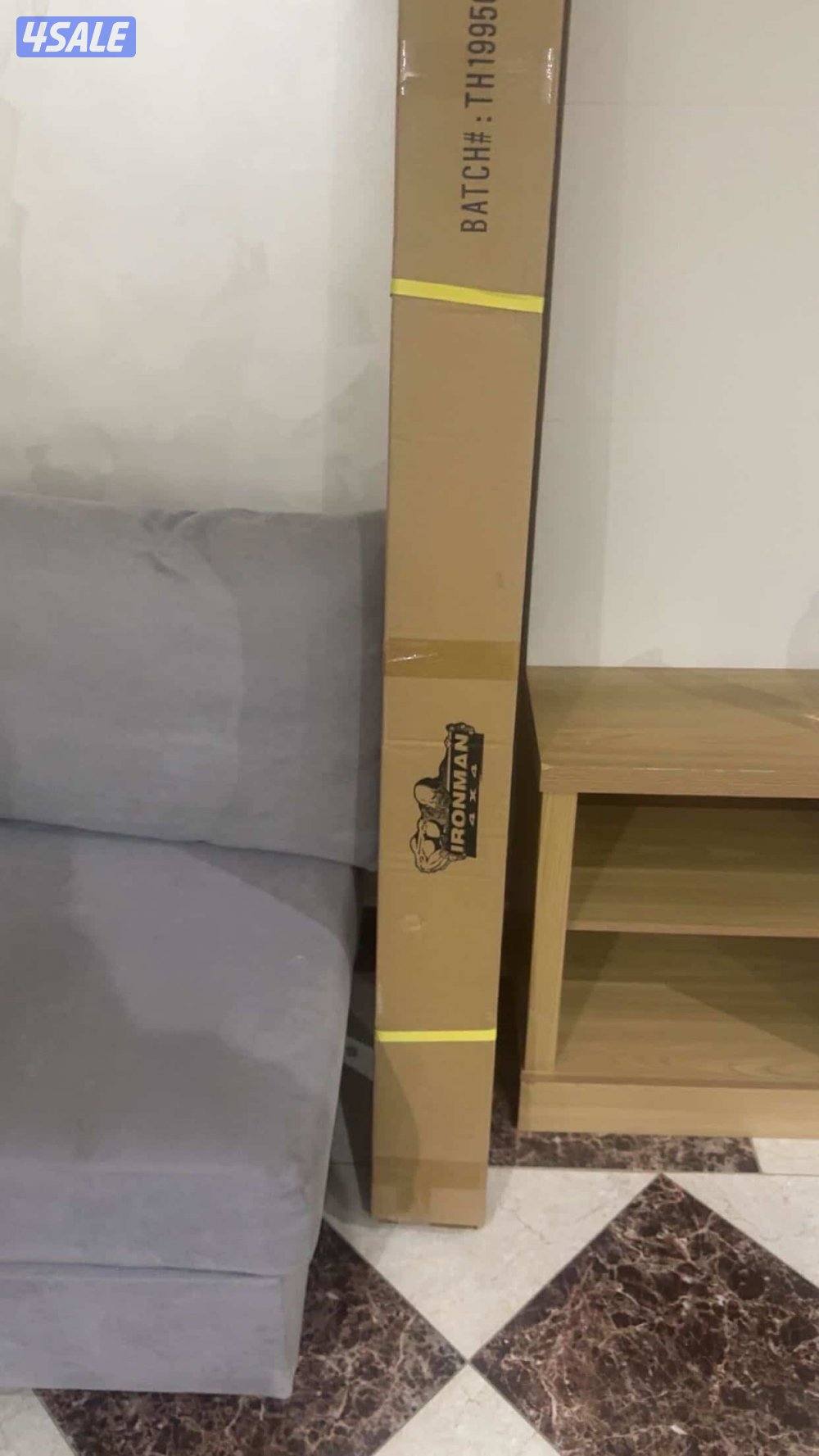 للبيع مضلة ايرون مان بكرتونها الطول 2.5 العرض 2.5 فيها ثلاث ليتات0