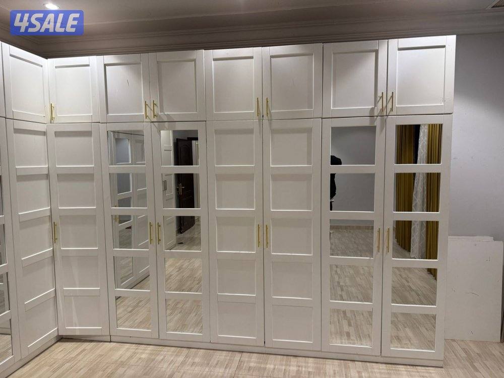 خزانة كبيرة0