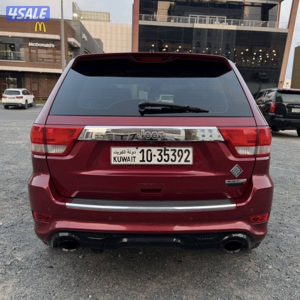 SRT8 Jeep Grand Cherokee 6.4 HEMI Sport5