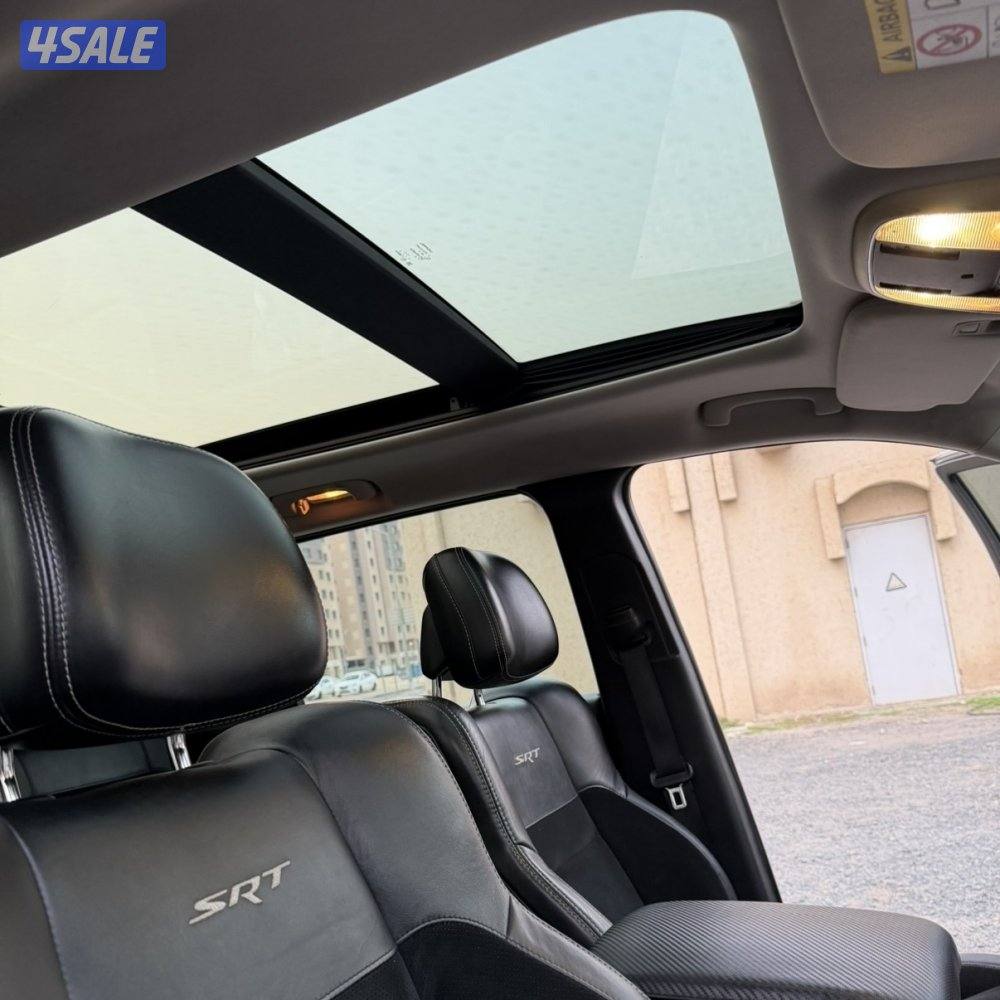 SRT8 Jeep Grand Cherokee 6.4 HEMI Sport12