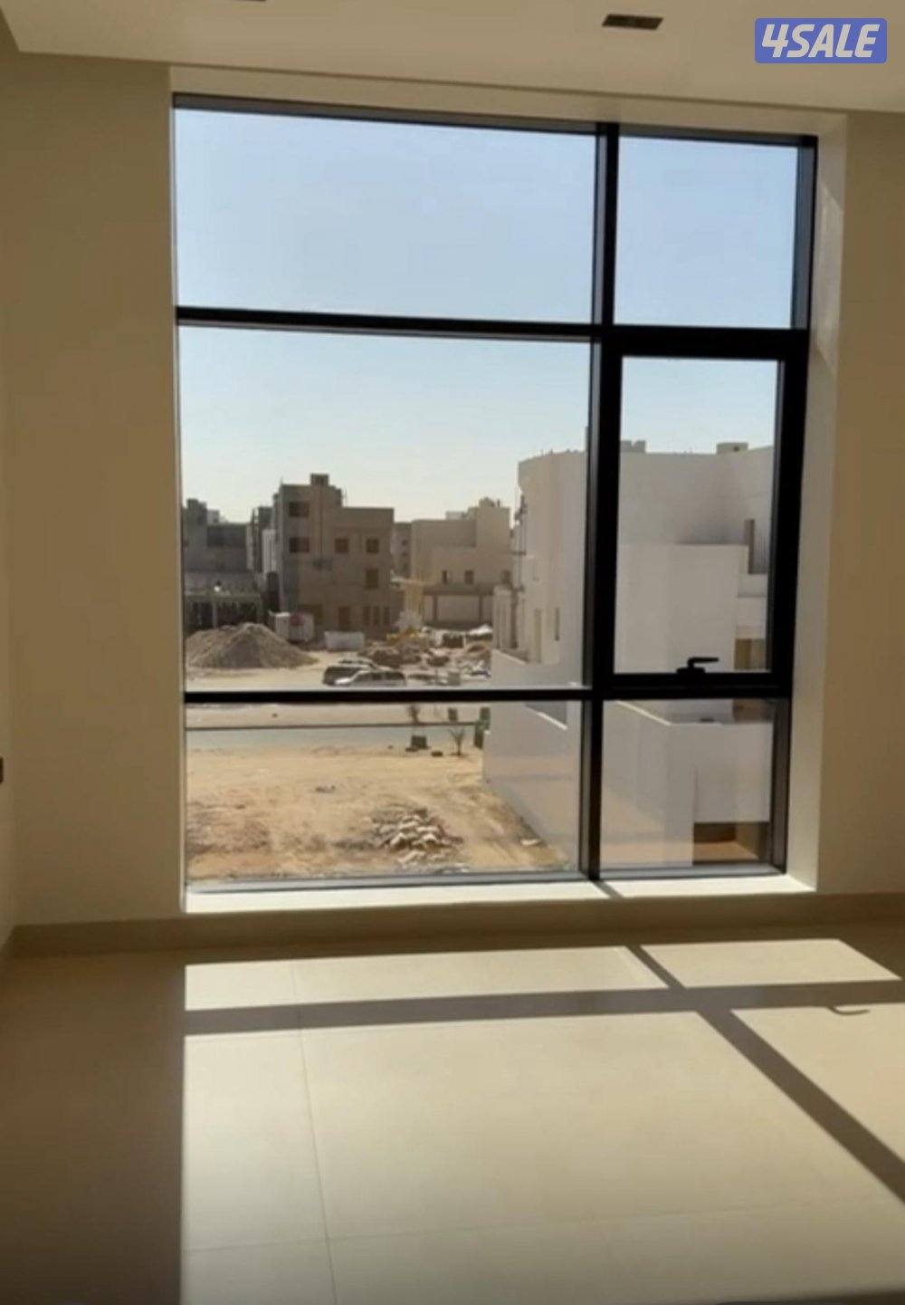 للايجار بالمطلاع دور جديد فخم2