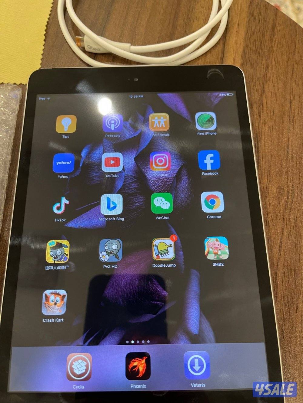 ايباد ميني نظيف تقريبا بدون اي خدوش مع بطارية قوية كالجديد1