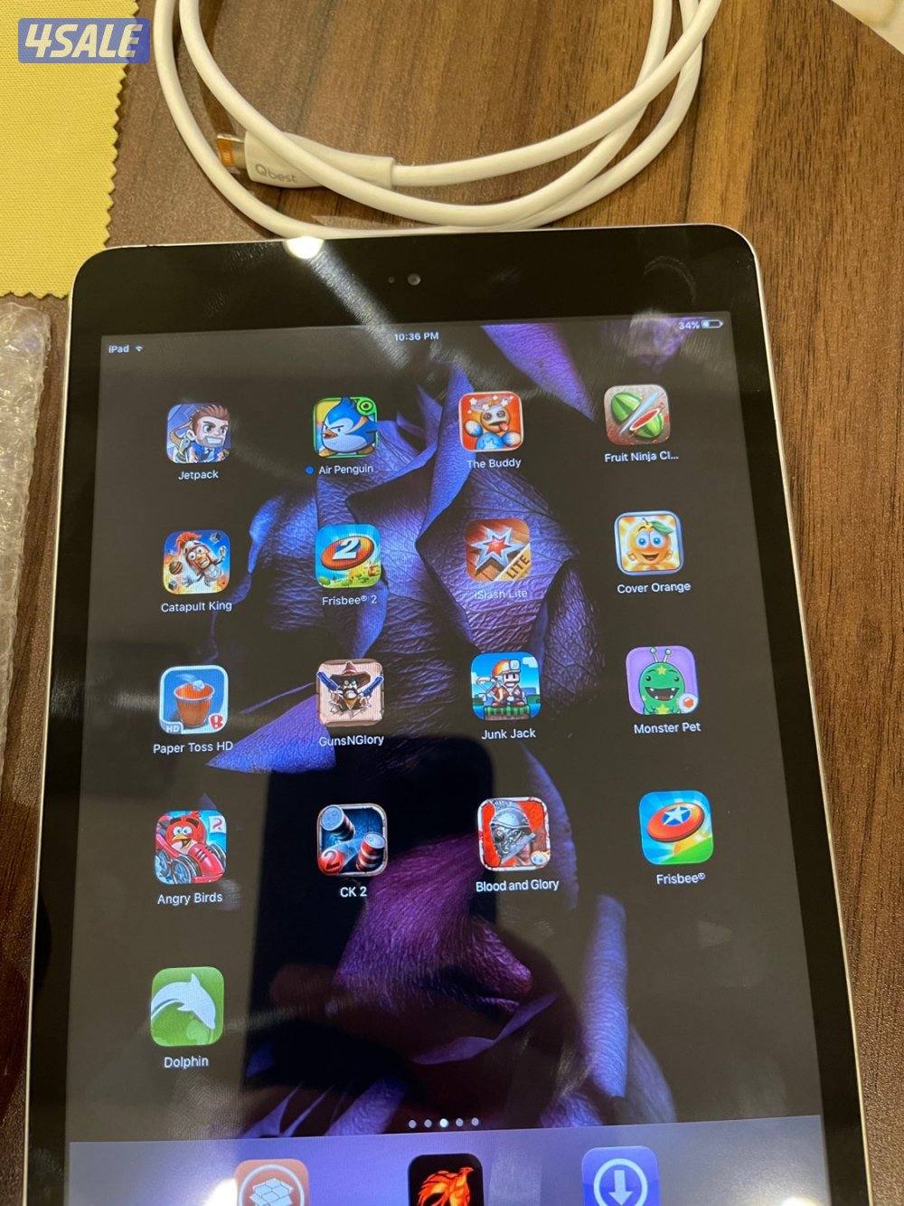 ايباد ميني نظيف تقريبا بدون اي خدوش مع بطارية قوية كالجديد2