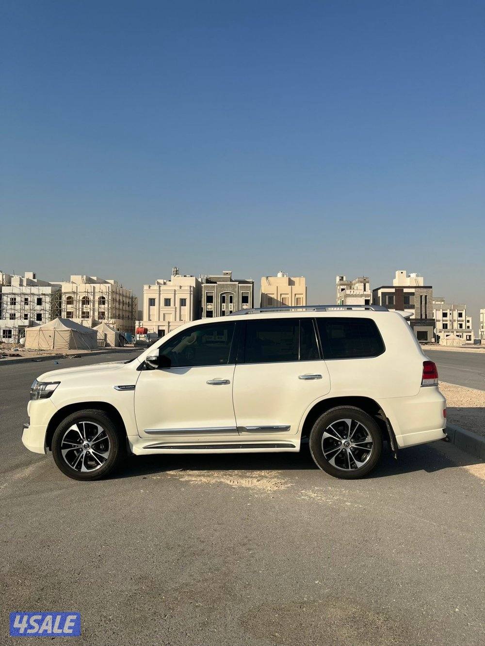 للبيع لاند قروزر مديل ٢٠٢١  وارد الساير0