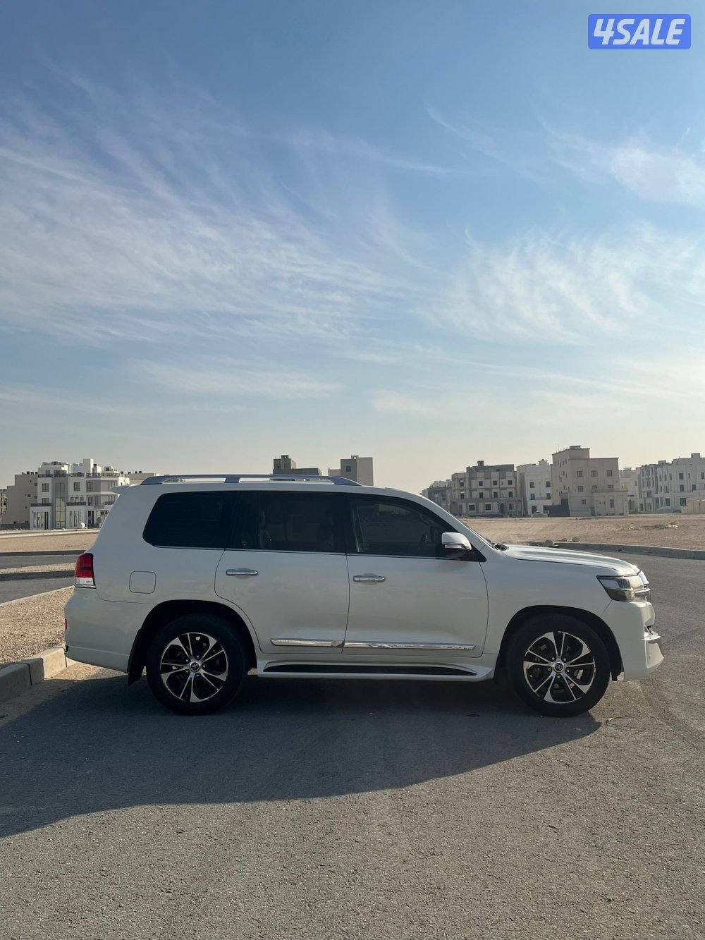 للبيع لاند قروزر مديل ٢٠٢١  وارد الساير3