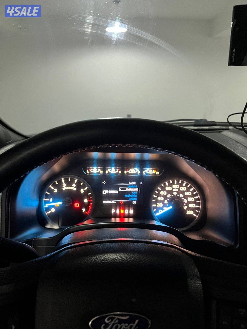 للبيع وانيت فورد FX4. وارد الغانم مديل ٢٠١٩ كبينه ونص دبل فل7
