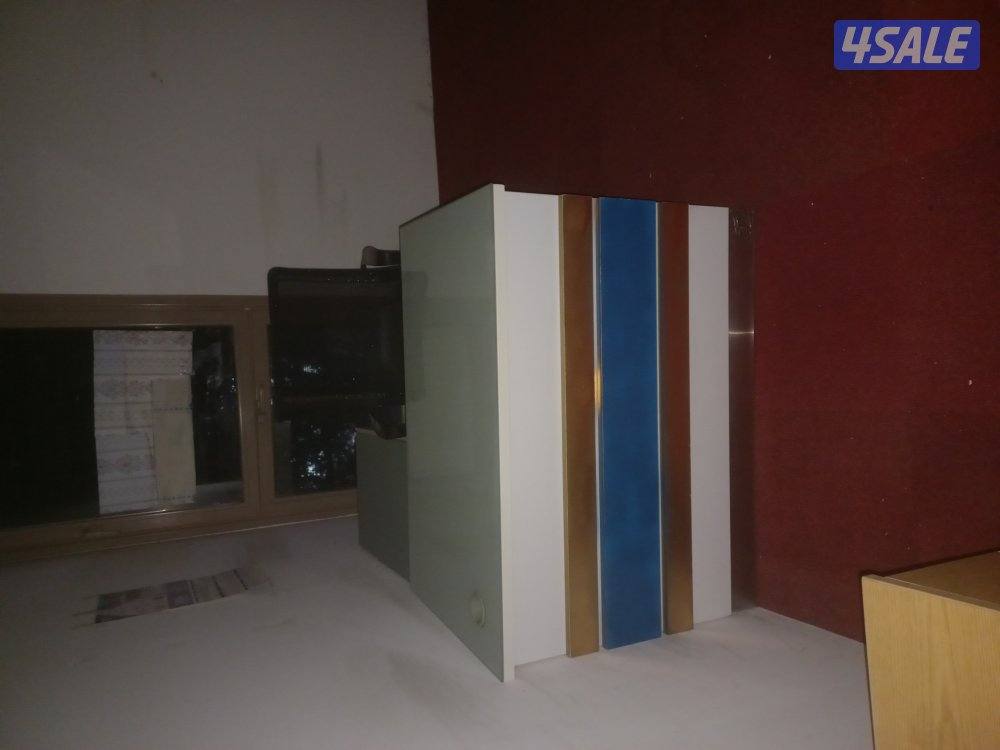 اثنين مكتب بحاله جيده لي البيع0