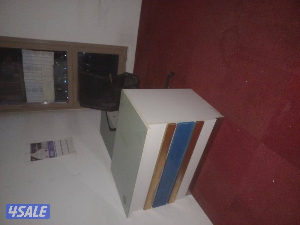 اثنين مكتب بحاله جيده لي البيع1