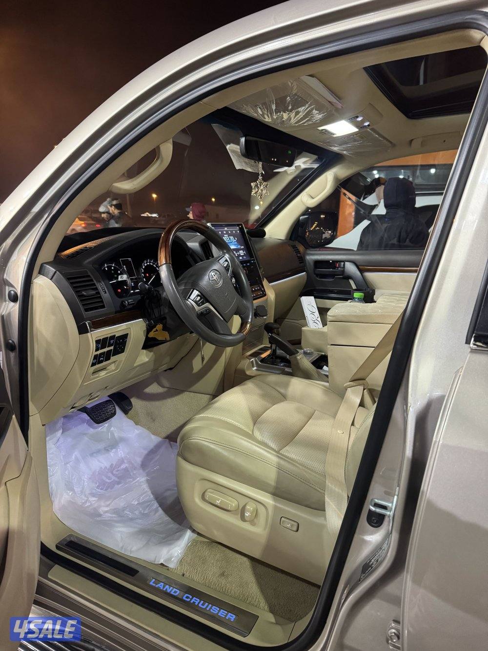 للبيع  لاندكروز  مديل 2016  GXR تبارك الرحمن نظيف توني مسوي له سيرفس4