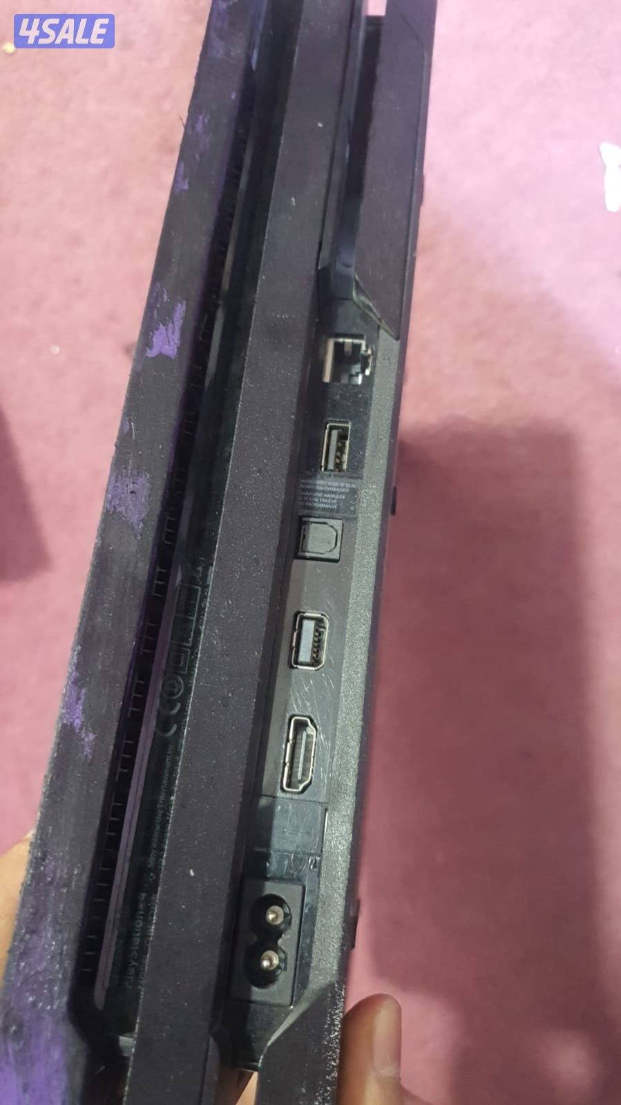 بلى ستيشن 4.. pro بحالة ممتازه ٨١٦ غيغا الجهاز غير مفتوح4