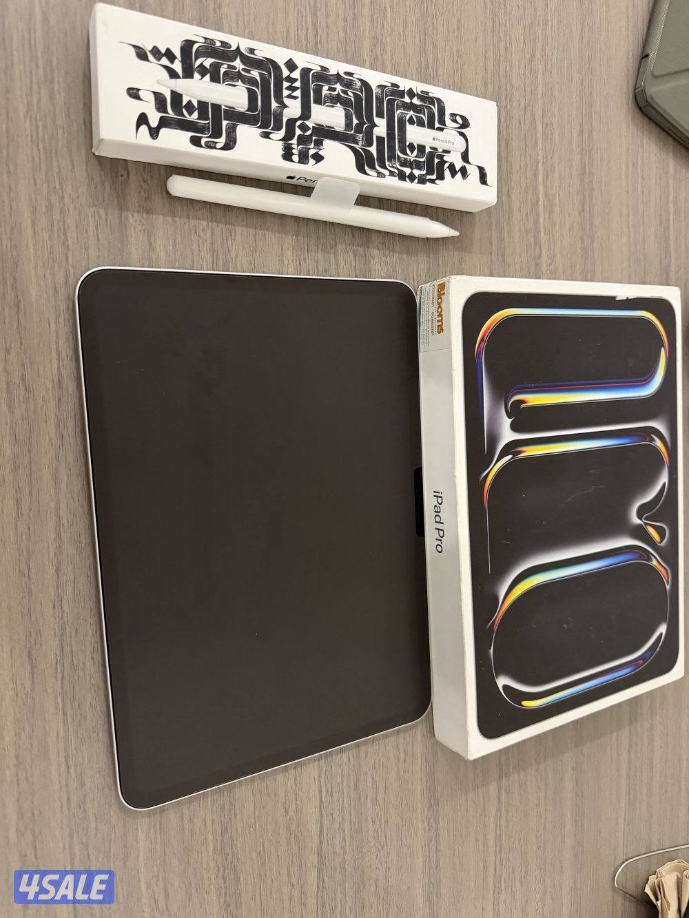 ايباد M4 ١١انش 256 قيقا بطارية 99%+ قلم ابل برو الاصلي1