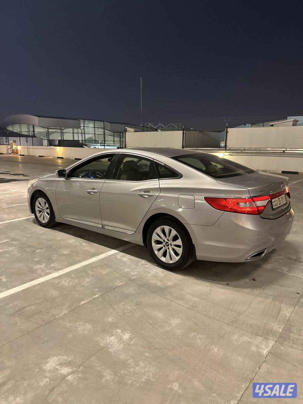 Azera 2014 V6 بحاله نضيف Good Condition0