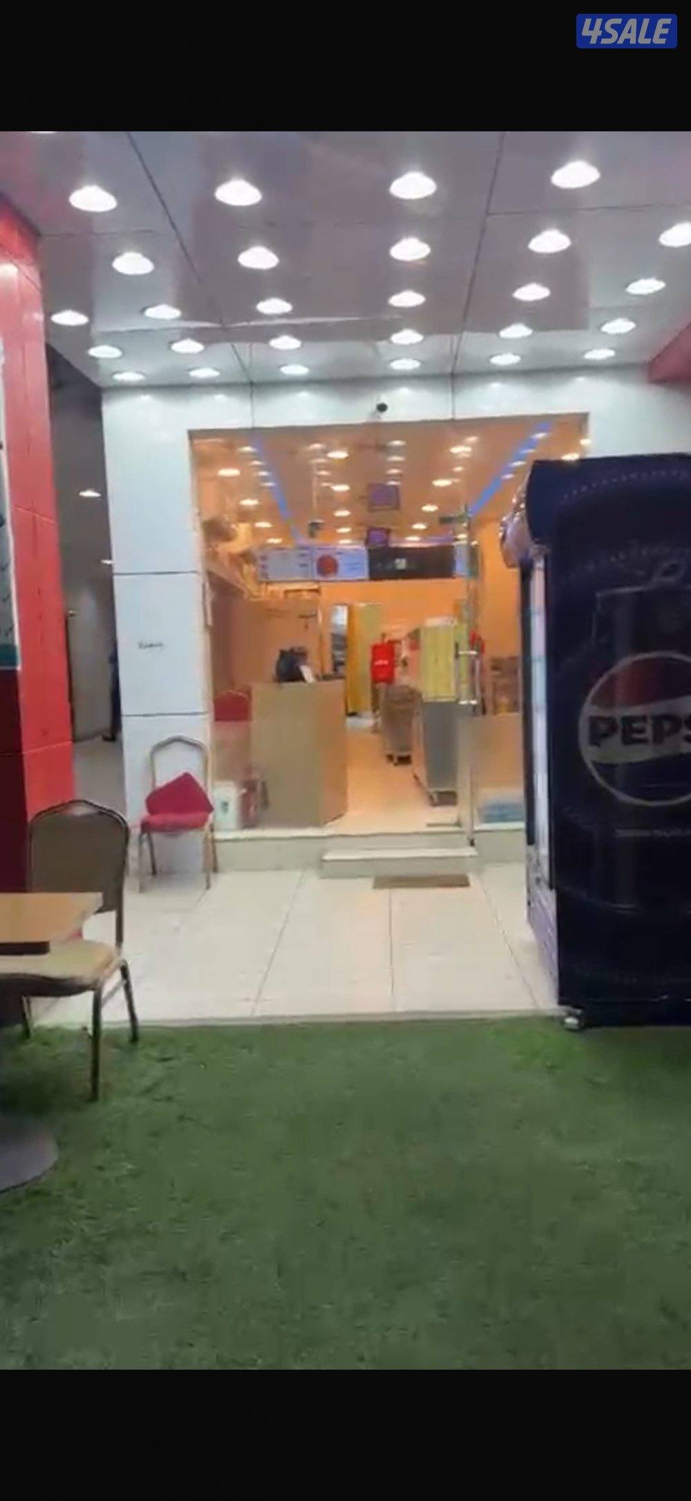 مطعم للبيع بحولي مجهز بالكامل وشغال0