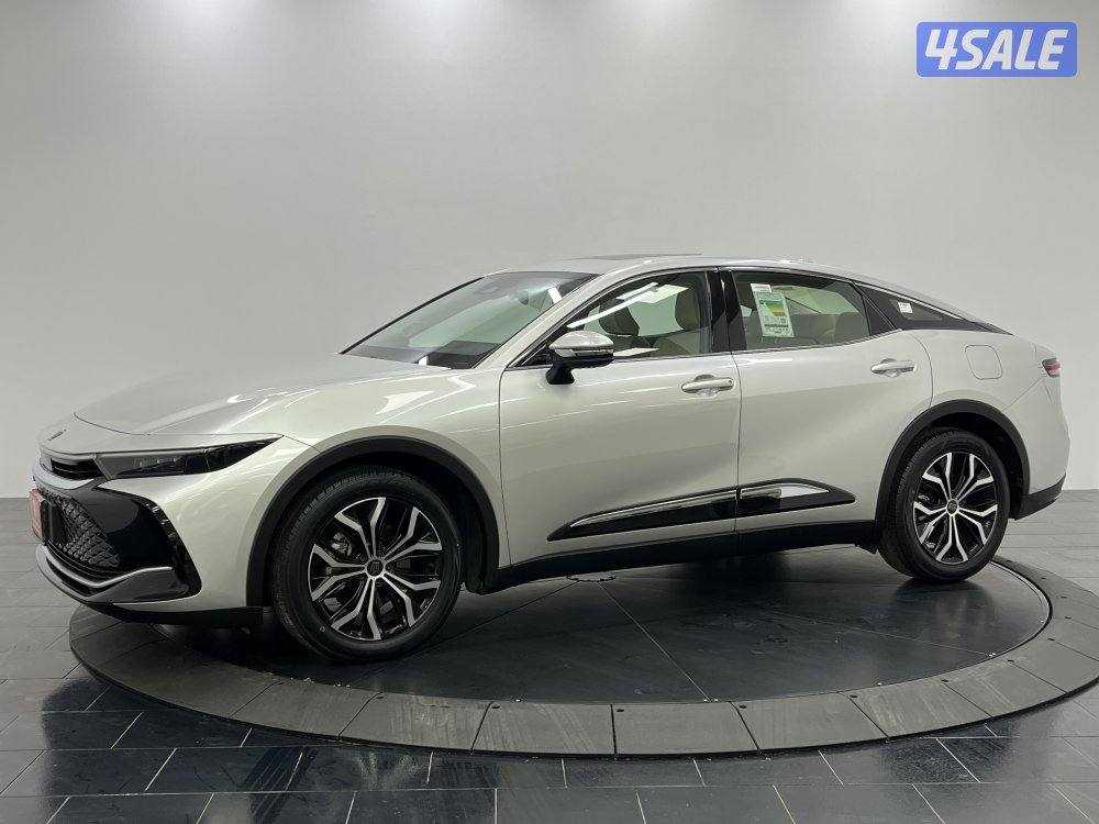 TOYOTA CROWN HYBRID0