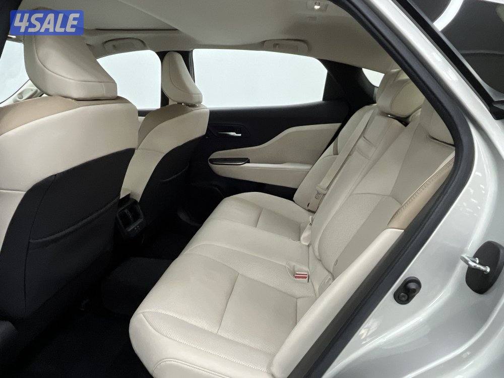 TOYOTA CROWN HYBRID3