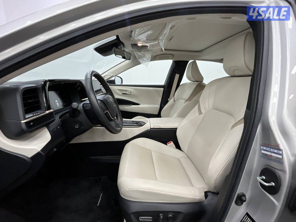 TOYOTA CROWN HYBRID4