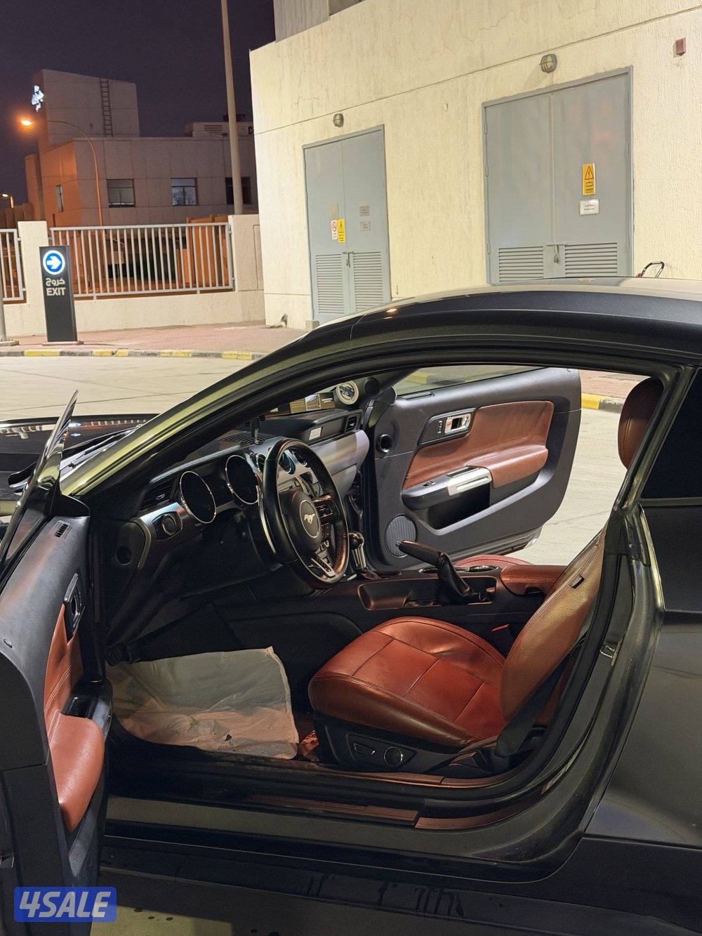 للبيع او للبدل موستنق 20156