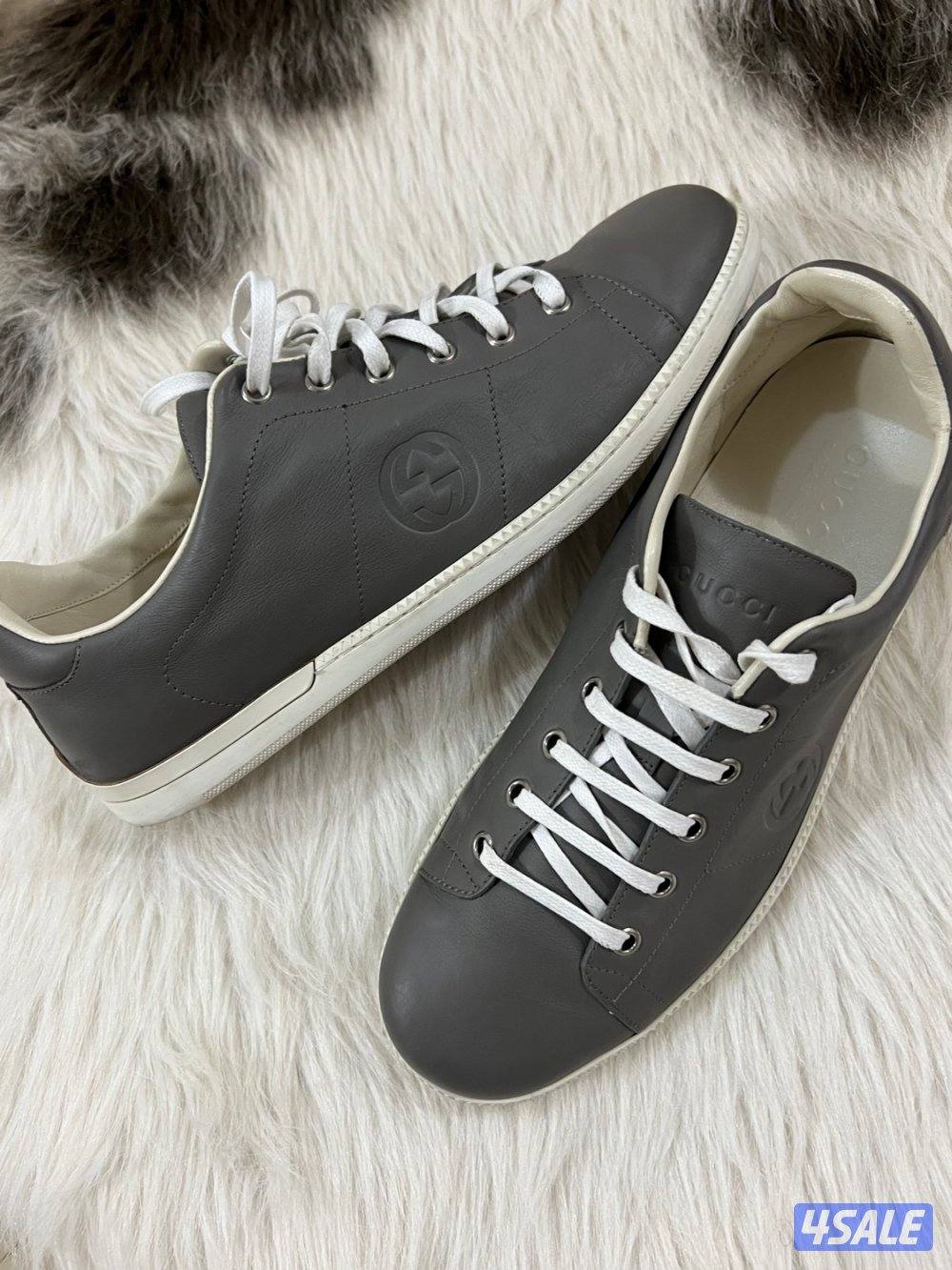 جوتين قوتشي مقاس ٤٣0