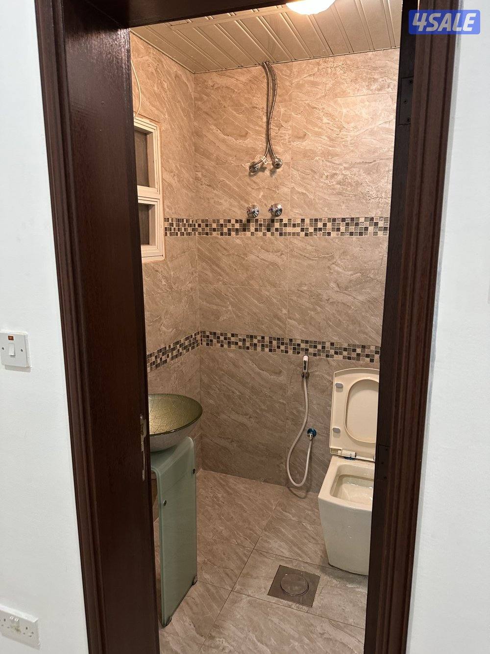 للأيجار دور ارضي بسلوئ9