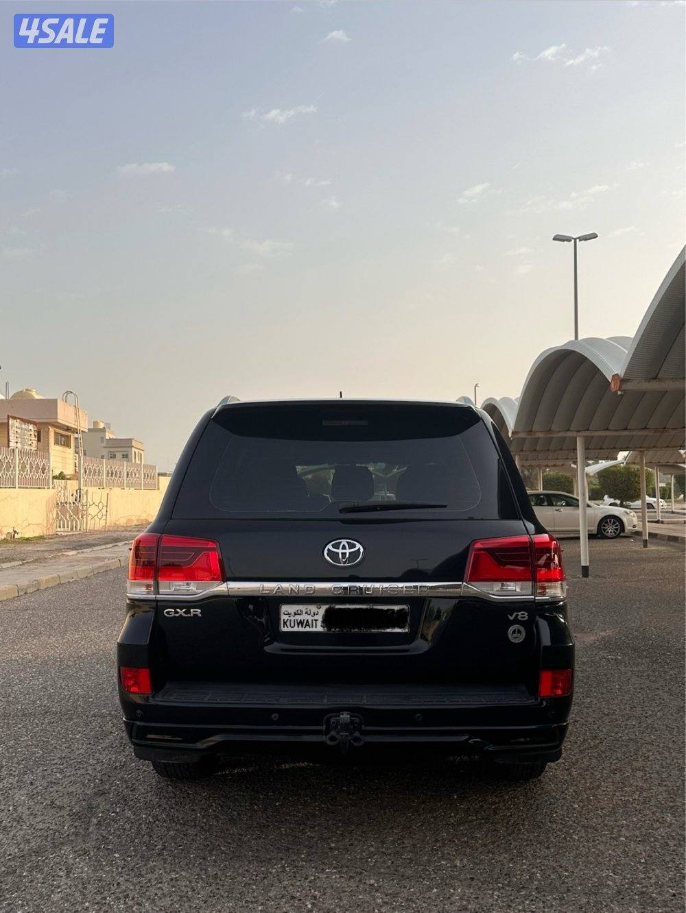 لاند كروزر GXR V8 فل أبشن3