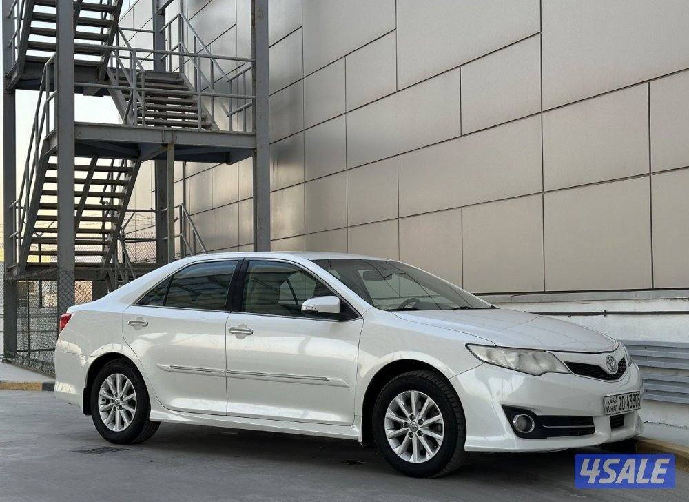 كامري GLX / ٢٠١٢5