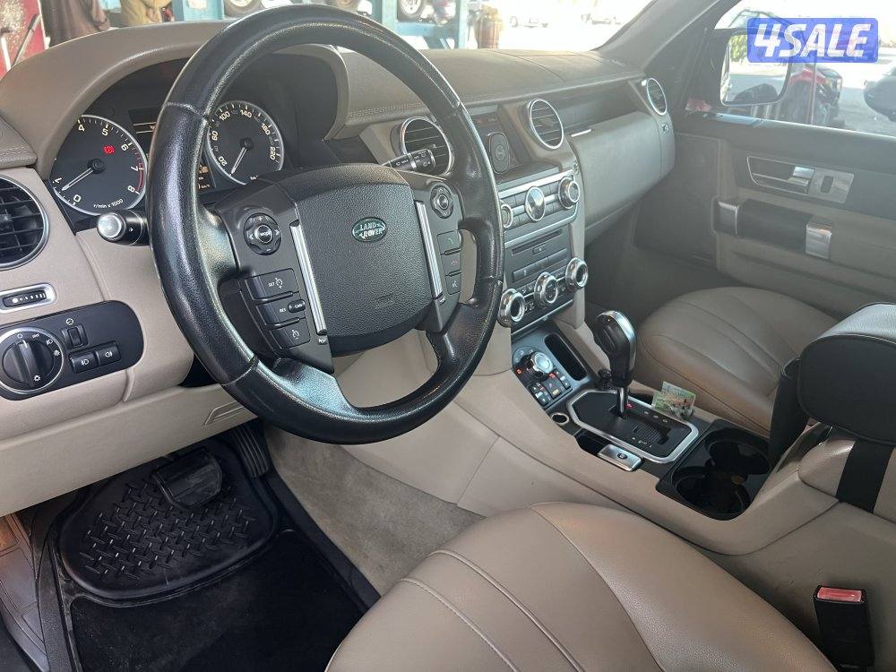 2012 لاندروفر LR43