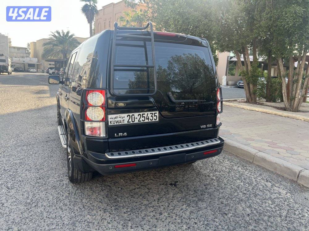 2012 لاندروفر LR47